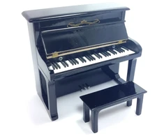 Pianinas su kėdute