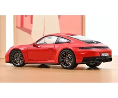 Porsche 911 Carrera 4 GTS, 2025 - 1:18 Norev