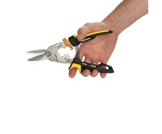 „Fiskars PowerGear“ aviacinis kirpimas tiesiai