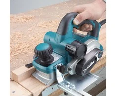 Makita KP0810CJ Elektrinis oblius 82 mm, 0-4 mm, 1050 W, 3,4kg, MAKPACK
