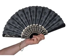 Vėduoklė juoda su ornamentais 45 cm