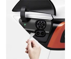 Spigen Tesla apsauginė plėvelė ir apklijavimo rinkinys įkrovimo lizdui (ES), anglies raštas - Tesla Model Y/3