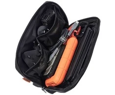 Urban Armor Gear UAG 3in1 kelioninis įkroviklis 15W, suderinamas su „MagSafe“, laidai, kištukai ir organizatorius pridedami (juoda)