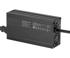 VEVOR 12V 10A išmanusis LiFePO4 kroviklis RV