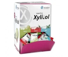 Miradent XYLITOL becukrės pastilės su ksilitoliu dėžutėje, 100 vnt.