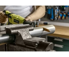 230 mm universalus stūmoklinis pjūklas (medienai, į medieną panašioms medžiagoms, metalui