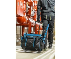 Assembly bag on wheels