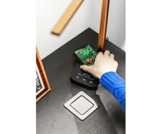 Bokštinis ištraukiamas baldų lizdas, 1x schuko lizdas, 1xUSB A, 1xUSB , kabelis 1,5 m, juo