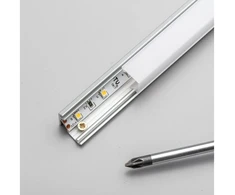 Trikampio formos pieno dangtis LED profiliui GLAX 2 m