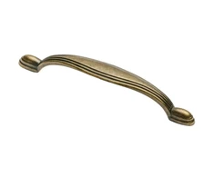 Zamak handle 10 C=96mm antique brass