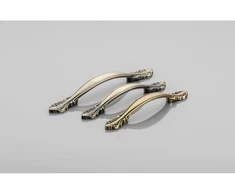 Zamak handle WERONA C=128 mm juodas chrome plus auksinis