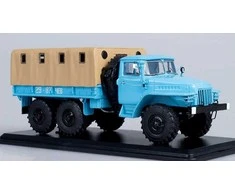 Sunkvežimio su tentu "375D Ural" modelis, 3+