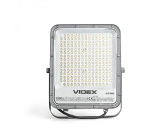 Didelės galios pramoninis LED prožektorius 150W 22 500Lm 5000K IP65 VIDEX VL-F2-1505G – 150W galia ir apsauga nuo įtampos svyravimų