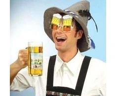 Akiniai nuo saulės - alaus bokalai
