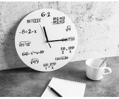 Upominkarnia Klasikinis baltas universalus matematinis laikrodis