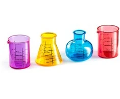 Chemijos plastikiniai puodeliai, 4 vnt.