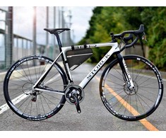 Under-frame pannier bag for bicycle