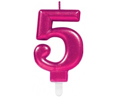 Skaičiaus rožinė rožinė žvakė su skaičiumi 5, torto formos žvakė