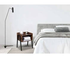 Naktinis staliukas Skive Rustic Loft, sendinto ąžuolo ir juodos spalvos, miegamojo spintelė, prie lovos