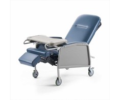 Slaugos kėdė ligoninėms ir priežiūrai namuose, 3 padėčių reguliuojama, mobili su ratukais, minkšta sėdynė ir nuimamas padėklas, medicininė atlošiama kėdė, geriatrinė slaugos kėdė, neįgaliųjų vežimėlis