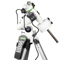 Žiūronai Montuotė Skywatcher EQ3 PRO SynScan