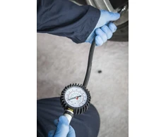 Blue Spot Tools Mėlyna Spot Tools padangų pripūtimo pistoletas iki 220 PSI / 15 bar, modelis 7905