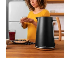 Cecotec Virdulys | ThermoSense 400 | Electric | 3000 W | 1.7 L | Nerūdijantis plienas | 360° rotational base | Juodas