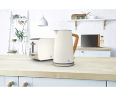 Swan Nordic pusryčių rinkinys – belaidis virdulys 1,7 l 2200 W ir duonos skrudintuvas 900 W, baltas dizainas