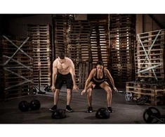Pasunktintas kamuolys TUNTURI Slam Ball 5-20kg (Svoris: 20 kg)