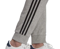 Adidas Essentials Kelnės su siaurėjančiais rankogaliais ir 3 juostelėmis M GK8889
