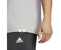adidas Tech Linear Graphic marškinėliai M IY0728