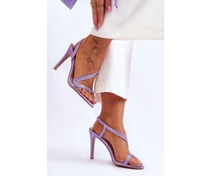 Alyvinės basutės su kulnu ir blizgiomis detalėmis Step in style