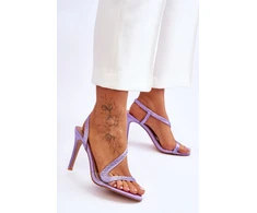 Alyvinės basutės su kulnu ir blizgiomis detalėmis Step in style