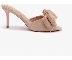 Aukštakulnės basutės su kaspinu Step in style