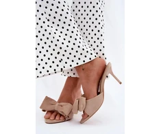 Aukštakulnės basutės su kaspinu Step in style