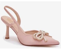 Aukštakulniai – elegancijai ir pasitikėjimui žingsnyje.