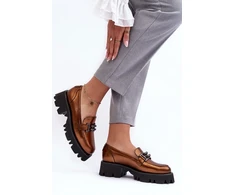 Aulinukai su platforma ir dekoratyvine sagtimi Step in style