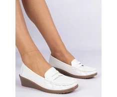 Baltos moteriškos mokasinos su platforma Zorani