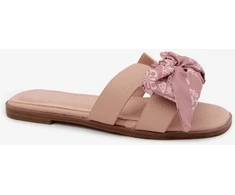 Basutės su klostuotu kaspinu Step in style