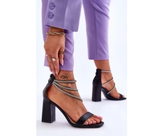 Basutės su kulnu su kristalų juostelėmis Step in style