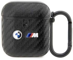 Dėklas BMW BMA2WMPUCA2 AirPods 1/2 dangtelio juoda/juoda Anglis Dvigubas metalinis logotipas