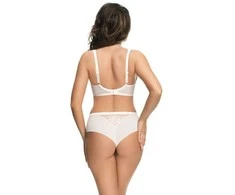 CREAM Kelnaitės Alicante Brazilians K649 Kreminis