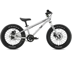 EARLY RIDER Seeker 16