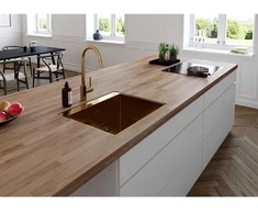 Elegantiškas ir modernus ADORA Imperia U Gold virtuvinis maišytuvas