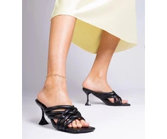 Elegantiškos juodos aukštakulnės šlepetės