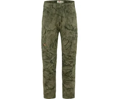 Fjällräven Barents Pro Hydratic kelnės vyrams, žalios su kamufliažu - Gili miško spalva (F90228-626-662)