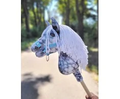 Hobby Horse lazdelinis arkliukas su balta karčiene Super Hobby Horse Premium