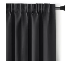 Juoda blackout užuolaida su klostėmis AmeliaHome 140 × 260 cm