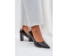 Juodi aukštakulniai bateliai su blokiniu kulnu Step in style
