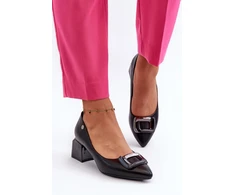 Juodi aukštakulniai bateliai su dekoratyvine sagtimi Step in style